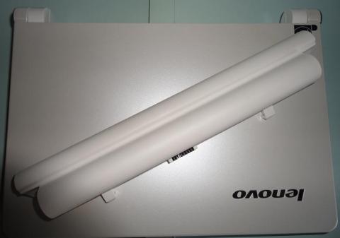 バッテリーを外してみました