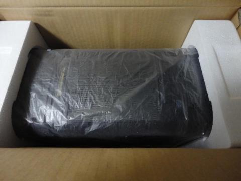 PC本体はがっちりと保護されてますね