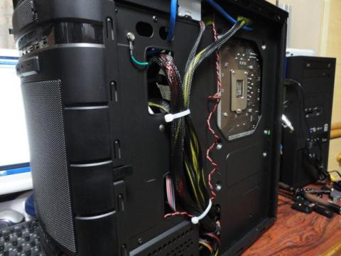 裏配線もできますね