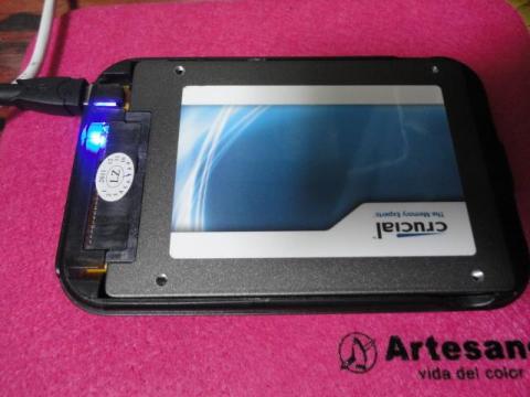 HDDからSSDに換装したら快適になります