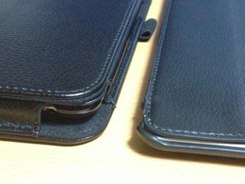 左:Nexus 7、右:iPadです。こりゃ~厚いわ