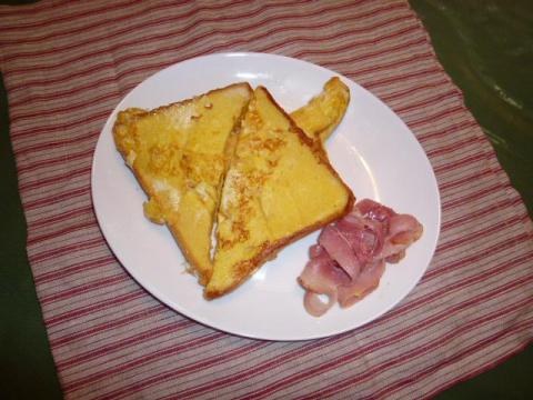 玉子 牛乳(ベーコン 食パン)でフレンチトースト
