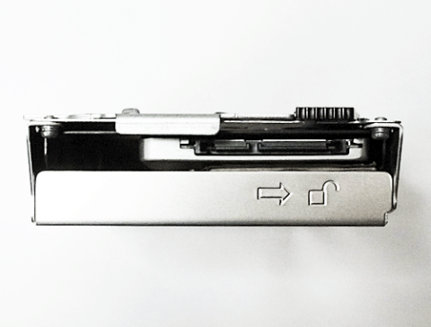 現在はダンボールをつめています。