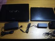 ACアダプタとセットで並べてみました(左)