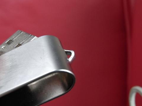 ストラップ取り付け箇所