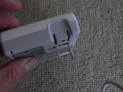 可動式差し込みプラグ