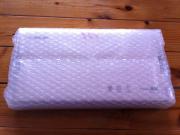 プチプチに包まれた白い箱