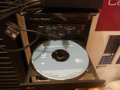 adobe_3.2_02_Disk.jpg