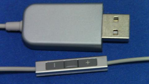 ボタン式のボリュームついてて便利です。