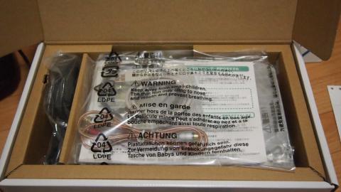 箱不良品で閉店セールで半額