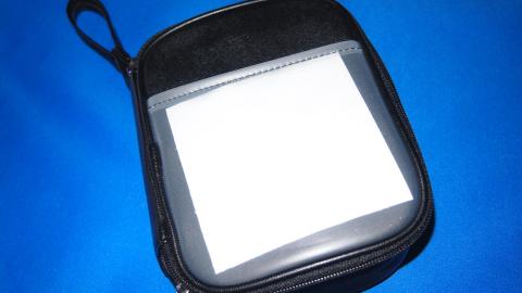 機材はポーチに入っておりました。