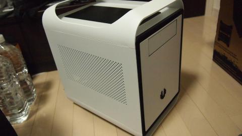 Prodigyは白と黒で仕様が異なります。