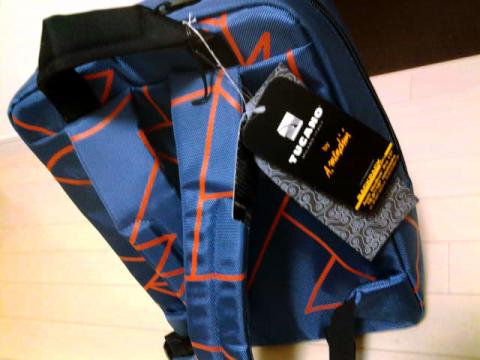 肩紐にも妥協のないデザイン