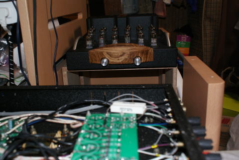 二台の6chオーディオアンプ