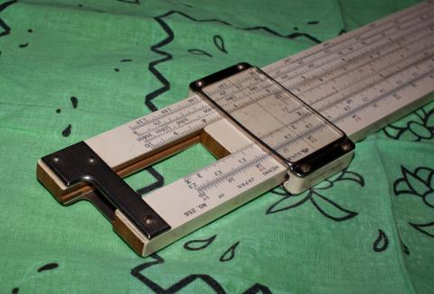 中尺を少し移動