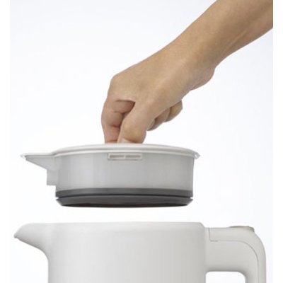 倒しても水はこぼれません