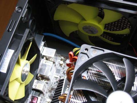 リア、トップ排気ファン