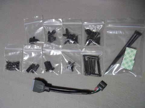 Corsair Obsidian 550D 付属品