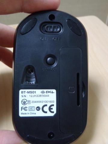 上部がONOFF 中央が接続ボタン