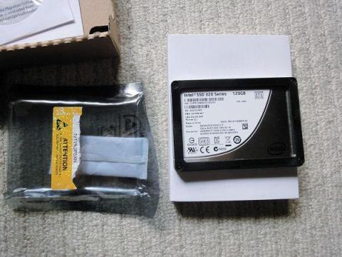 SSD本体とご対面