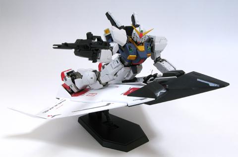 RG ガンダムMk-IIは、制作途中のものです。