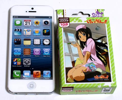 iPhone5(モックアップ)と比較