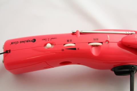 ラジオの選局と電池の切り替え