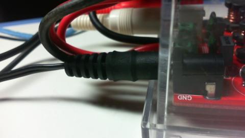 12V 2A 5.5-2.1mm端子なのでチャント使用できます