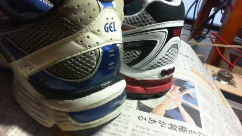 ヒール高は同じ