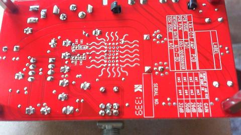半田付けも綺麗です