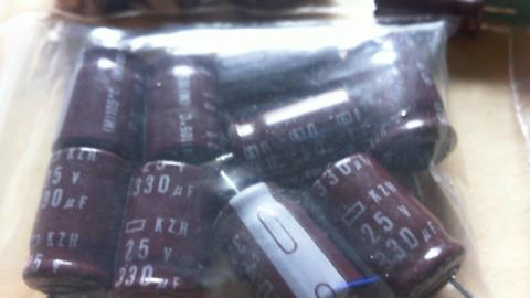 日本ケミコン KZH 25V 330μF