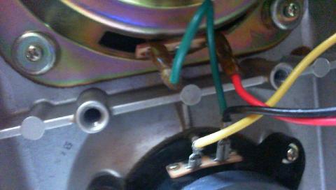 スピーカーの平端子も腐食なし