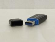 青いコネクタはUSB3.0の証