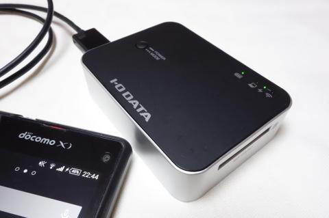 5000mAh とのこと。個人的には「ついでにつけてみた」みたいな機能に感じています。