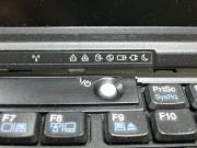 電源ボタン部分とLEDパネル