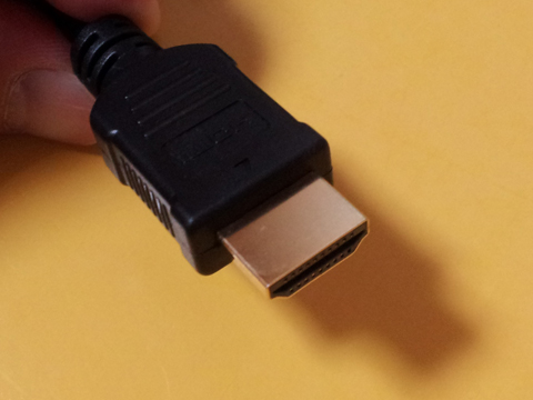 端子部分は金メッキ