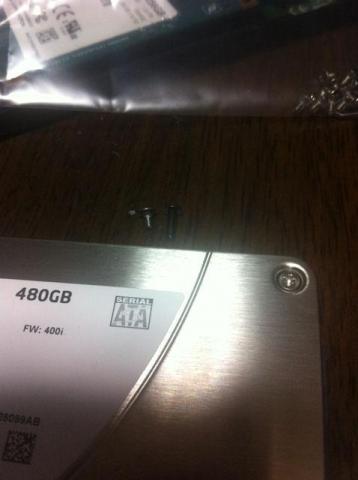 Intel520蓋締め準備