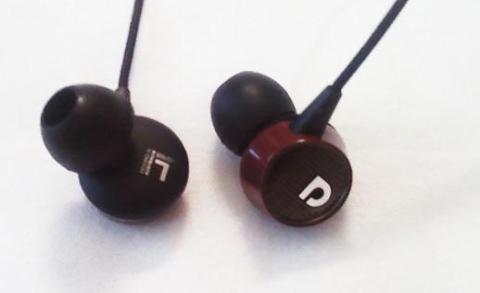 巨大なドライバーが