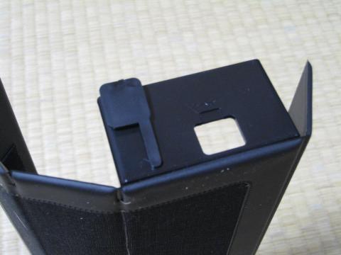 サイドにはUSBを指す穴がありますね