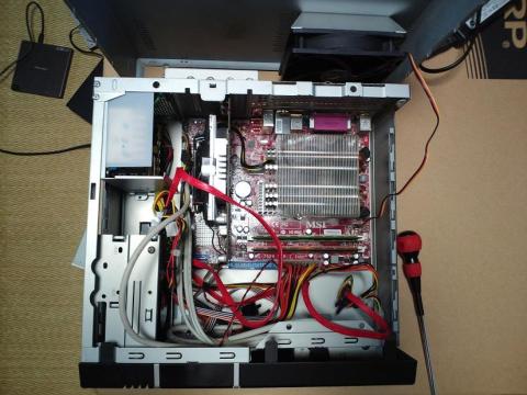 ZOTAC Z77ITX-A-E導入前のMSI G31M3-F V2.JPG