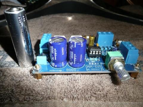 単三電池と比較