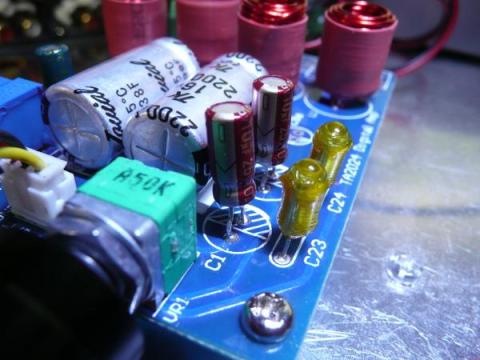 Elna Cerafine 10μF/25V