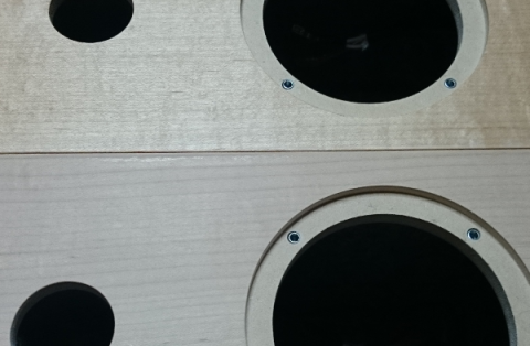 上:ワックス有り 下:無塗装