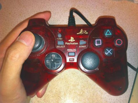 左手を添えるとこんな感じ。