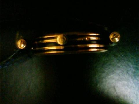 GUCCI 腕時計(厚み)