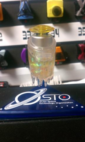 スタンドのOSTOのロゴスタンドがかっこいい!