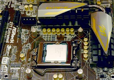 CPU取り付け完了