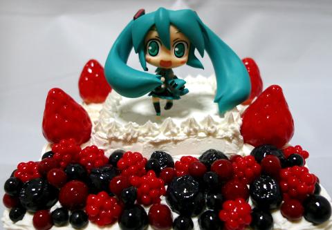 真ん中のミクさんは取り外し可能です