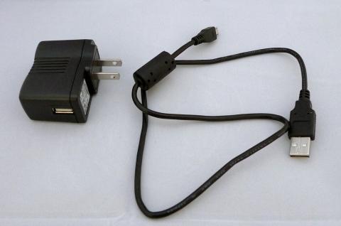 純正の充電ケーブル