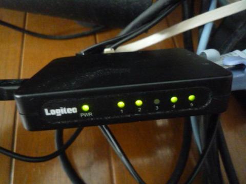 Logitec Lan-SW05/PSB